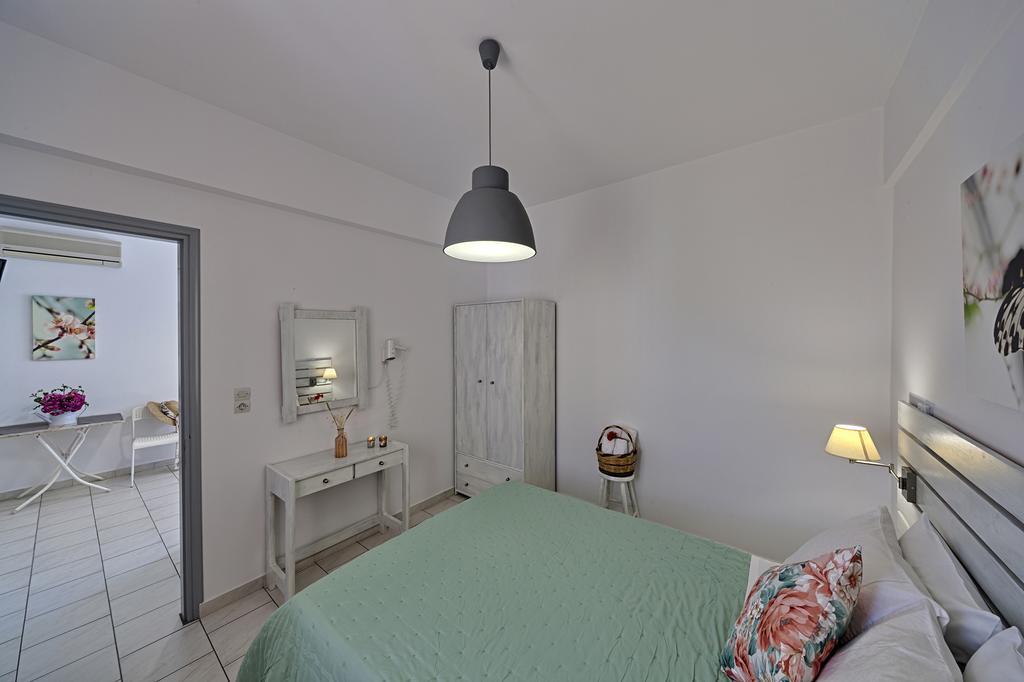Letta'S Apartments Foinikas Eksteriør billede