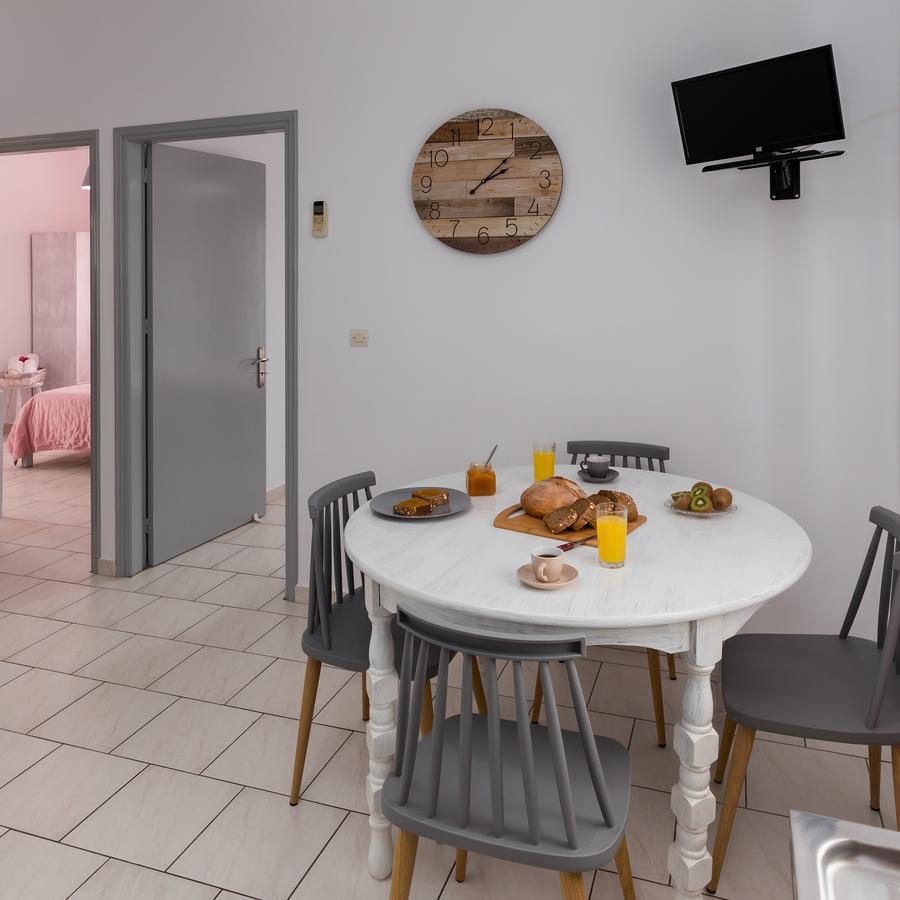 Letta'S Apartments Foinikas Eksteriør billede